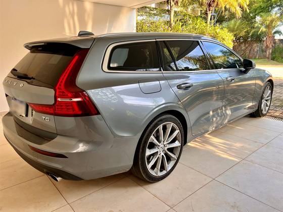VOLVO V60 2.0 T5 GASOLINA MOMENTUM GEARTRONIC